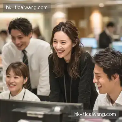 蓬盈晓